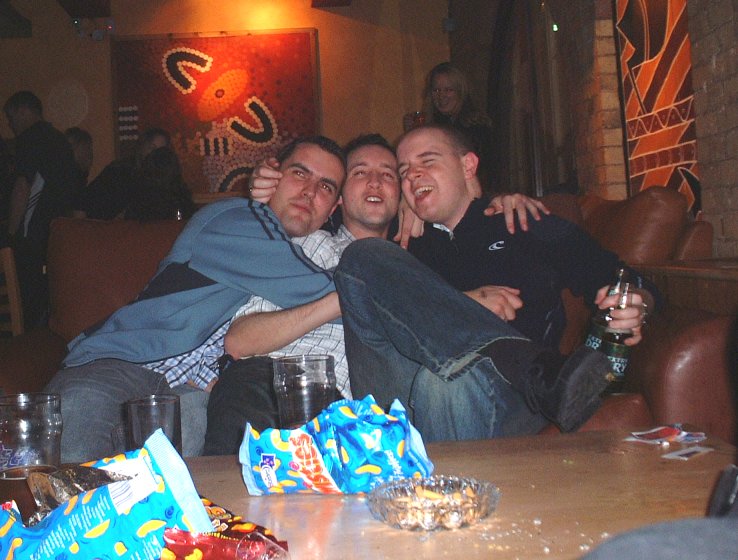 toms b'day 2002 walkabout bar023